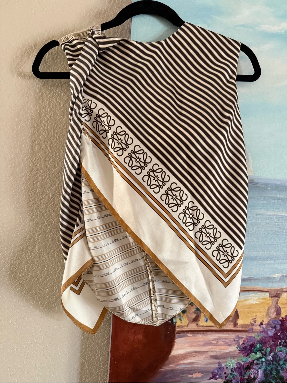 LOEWE
Layered Scarf Print Shoulder Tie Silk Top 38 - Picture 11 of 12